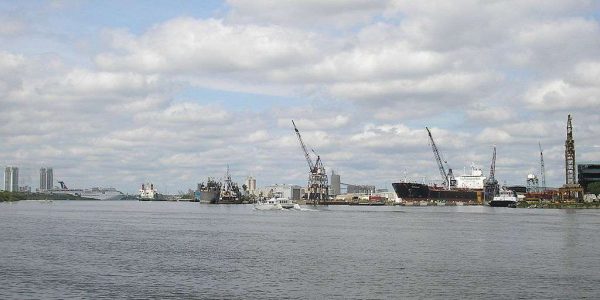 1024px-Port_of_Tampa