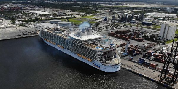 1280px-MS_Harmony_of_the_Seas_Aerial_Shot